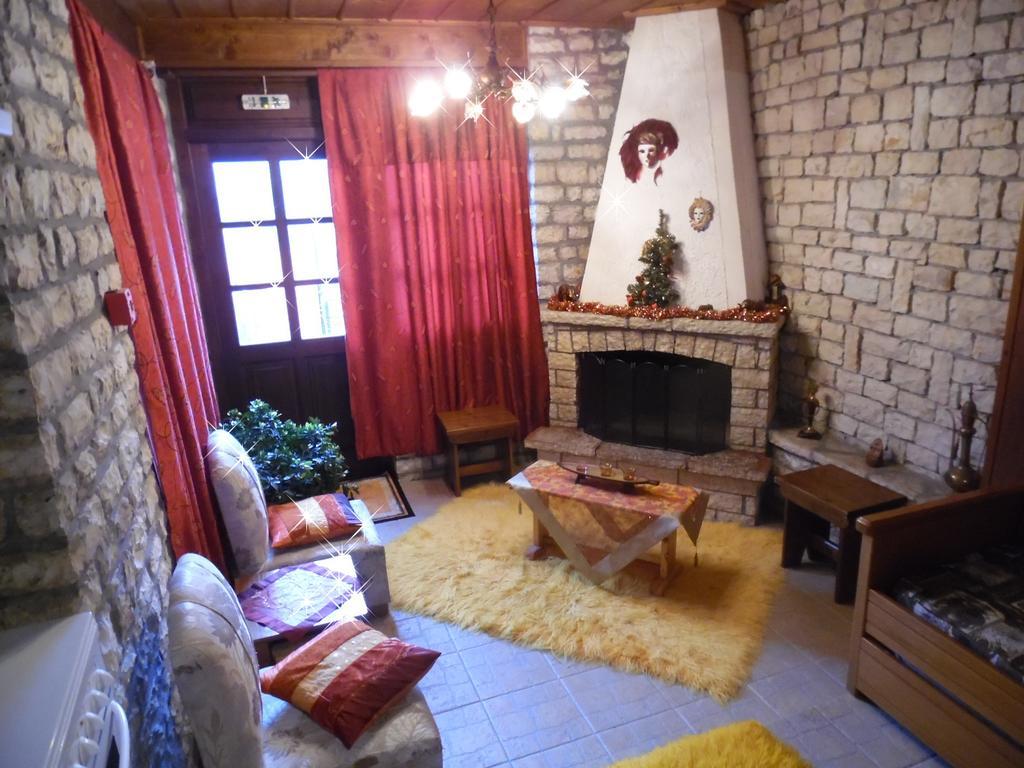Elatos Rooms Mikro Chorio (Central Greece) Quarto foto