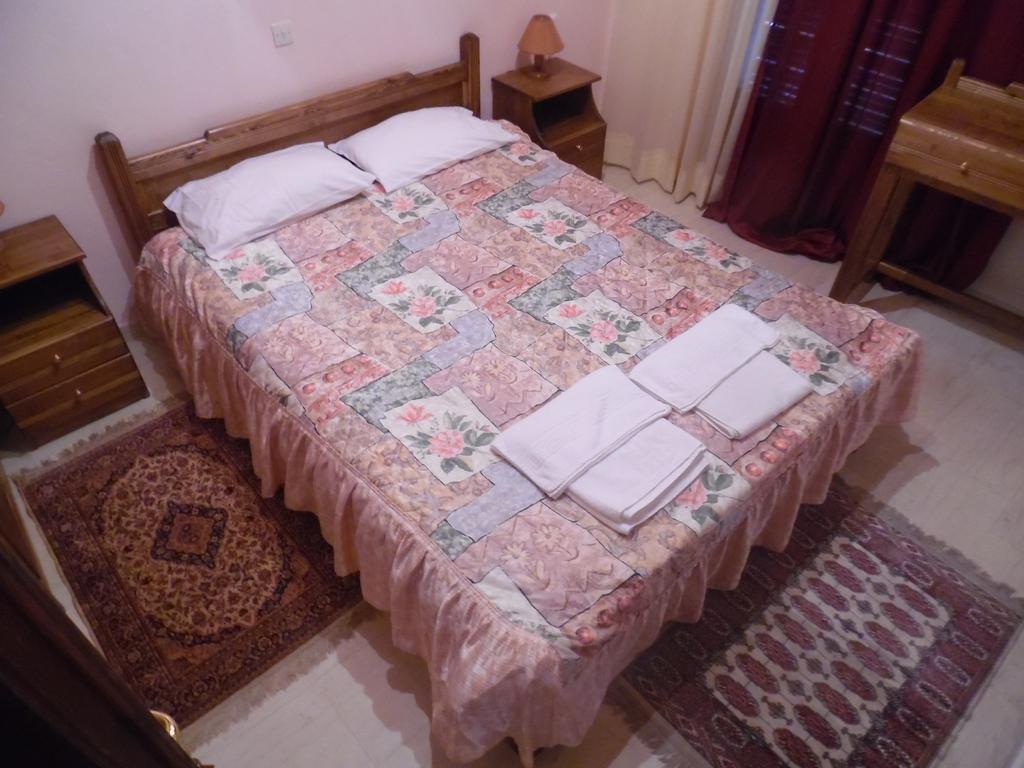 Elatos Rooms Mikro Chorio (Central Greece) Quarto foto